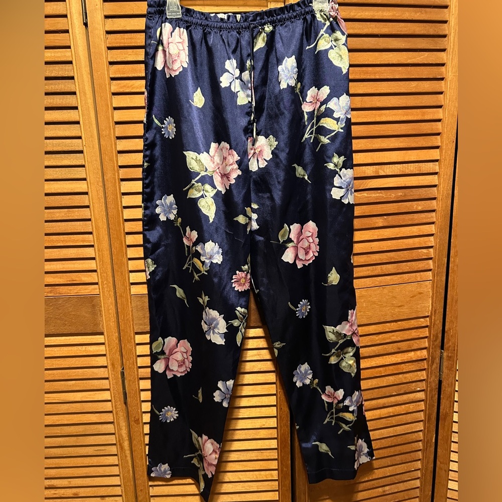 Cinema Navy Blue Floral Print Lounge Pants